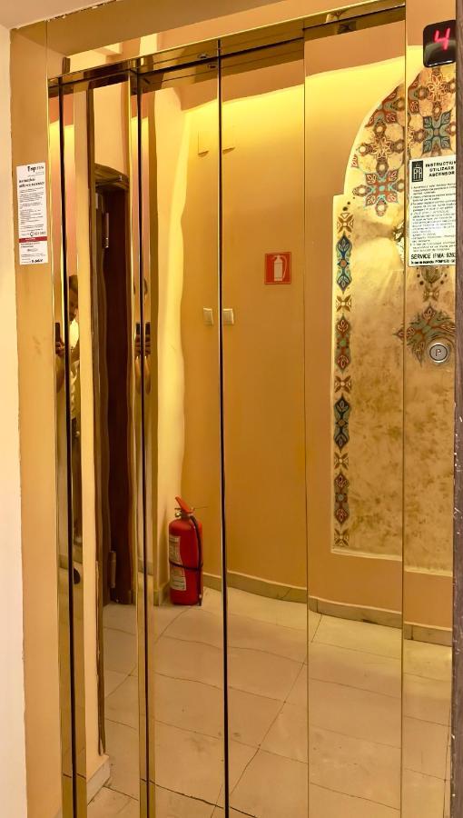 Piccolo Mondo By Citybookings Bucureşti Ngoại thất bức ảnh